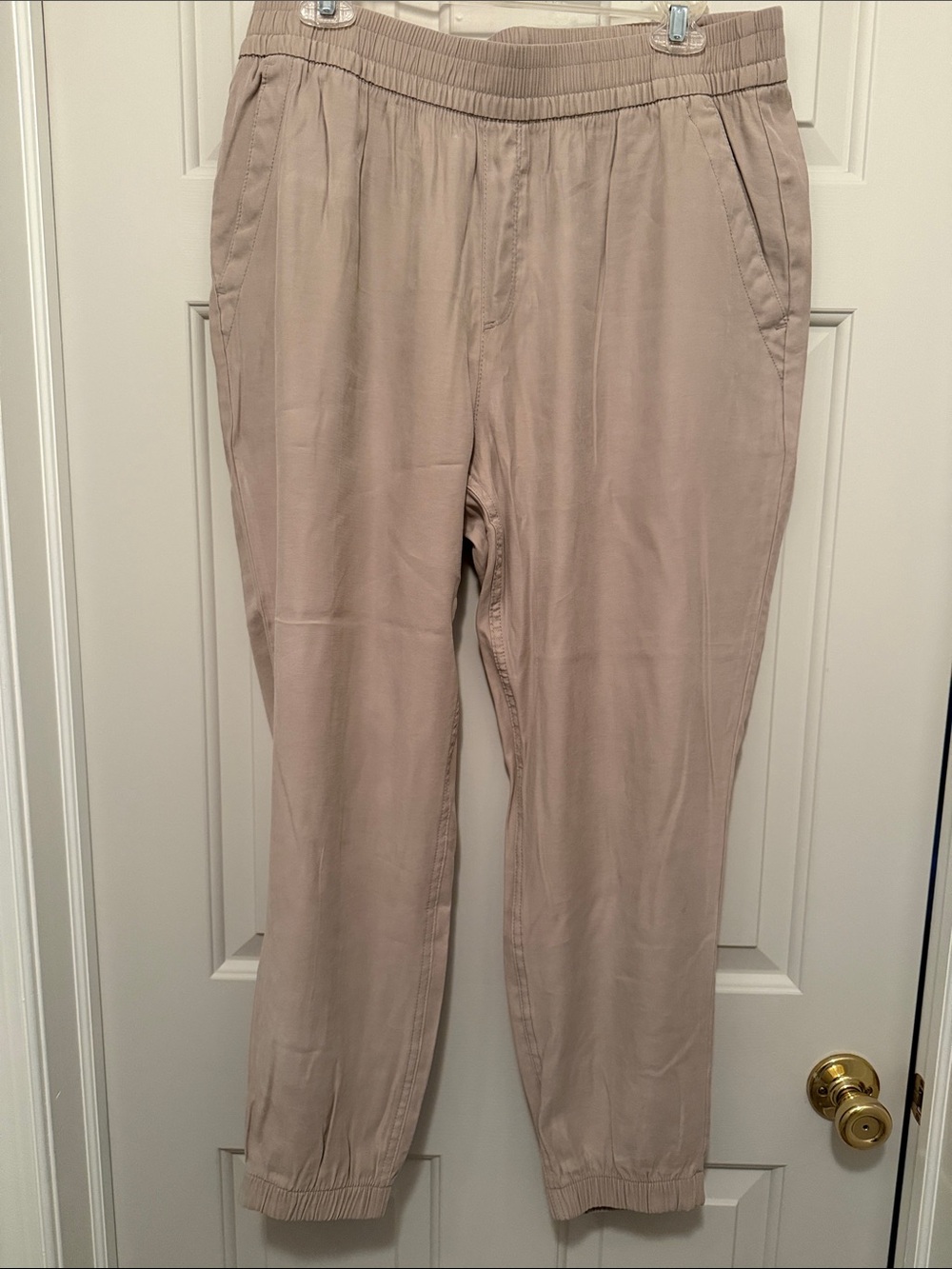 Old Navy Women's Taupe Elastic-Waist Joggers